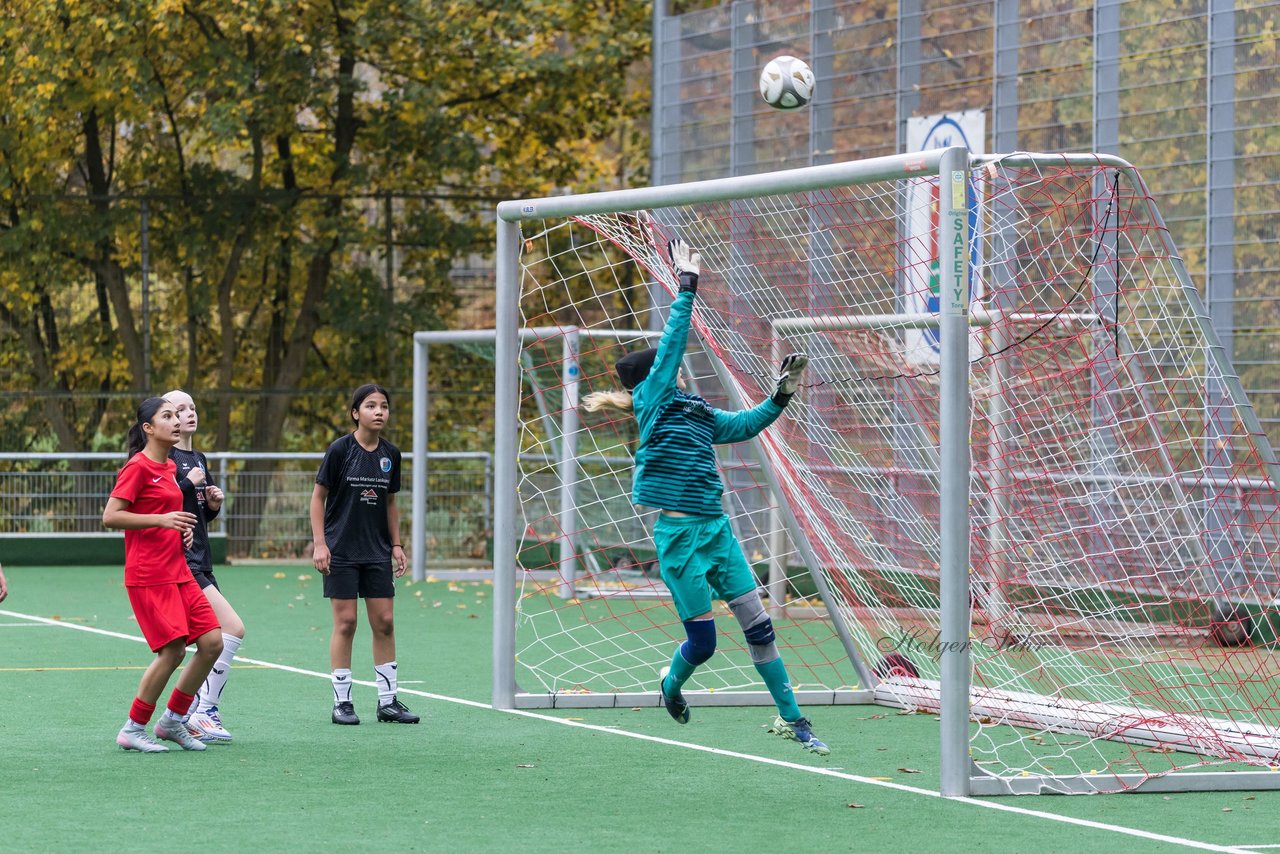 Bild 198 - wCJ VfL Pinneberg - Eimsbuettler TV : Ergebnis: 0:3